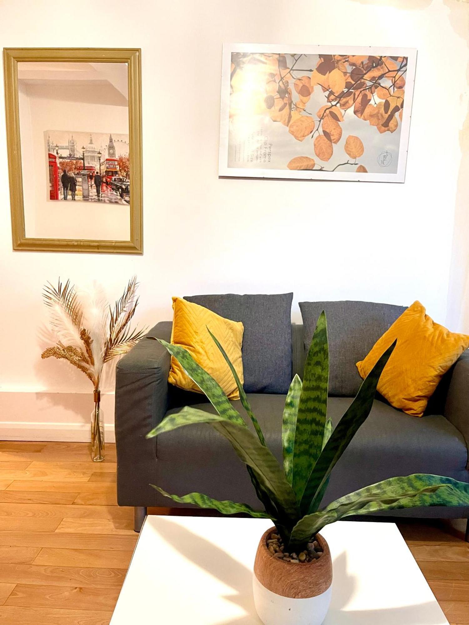 2 Bed Flat Near To London Bridge Londres Exterior foto