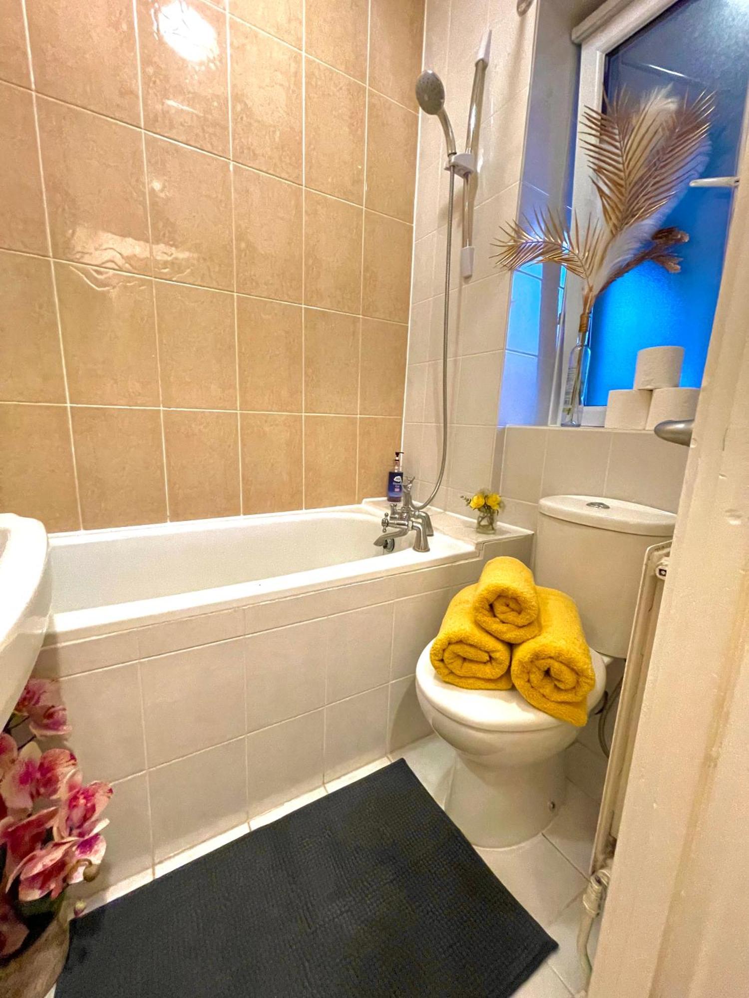 2 Bed Flat Near To London Bridge Londres Exterior foto