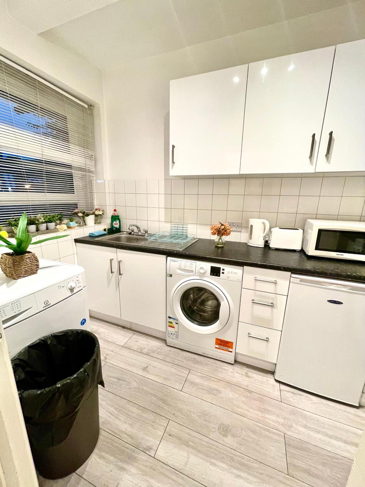2 Bed Flat Near To London Bridge Londres Exterior foto